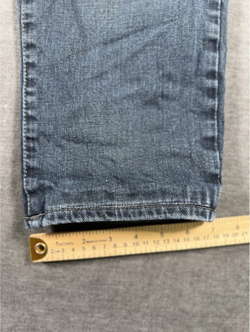 True Religion Geno Relaxed Slim Jeans Size 36
